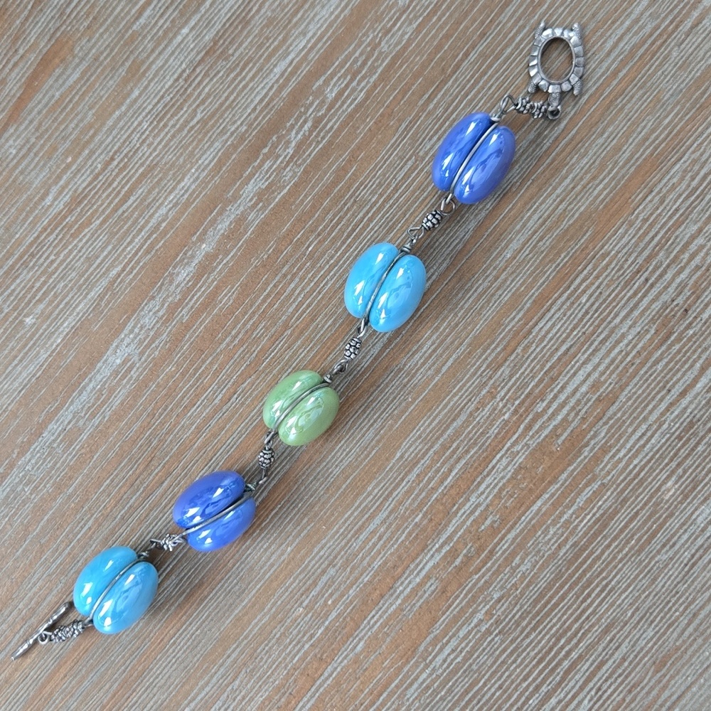 Elegant Ceramic Bracelet & Earrings Set - Picture 5 of 7